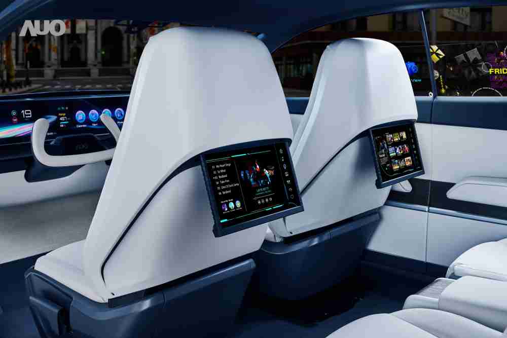 人生就是博将于CES 展示全新Smart Cockpit 2024，，，，可紧密串连使用者多元需求，，，并革新座舱内部的应用和设计，，，带来身历其境且引人入胜的视觉飨宴，，，，满足驾乘人员的全方位体验